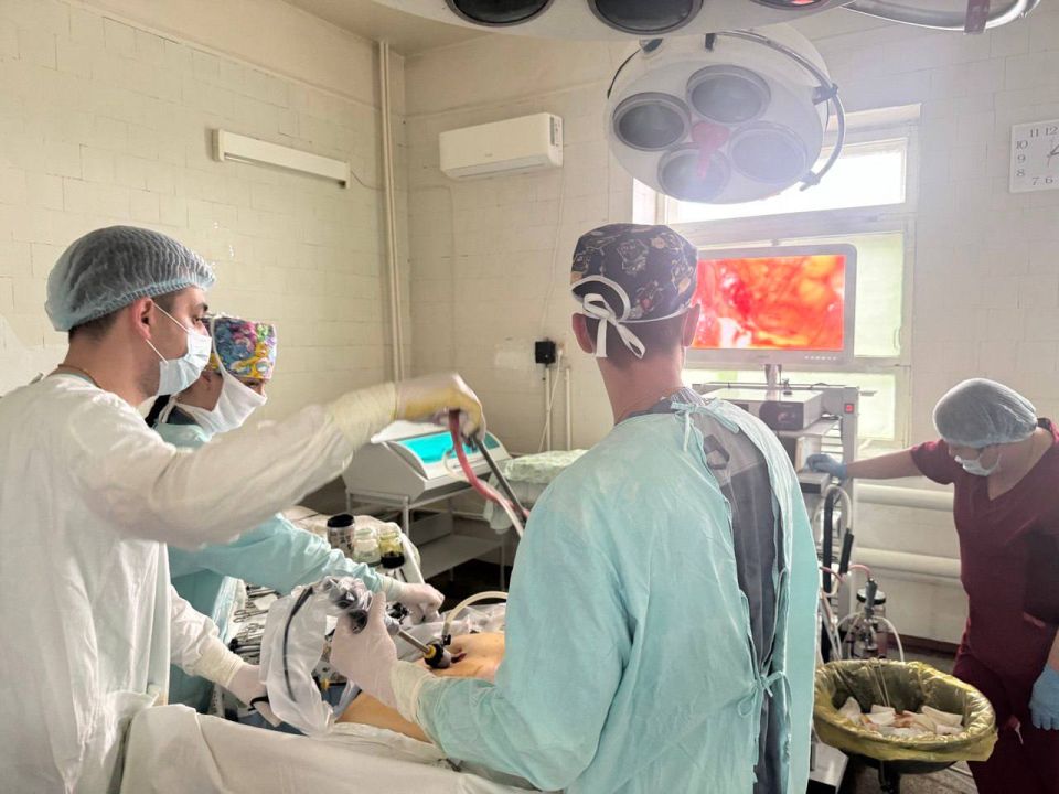 Хирурги Первомайской ЦРБ совершенствуют навыки проведения малоинвазивных операций