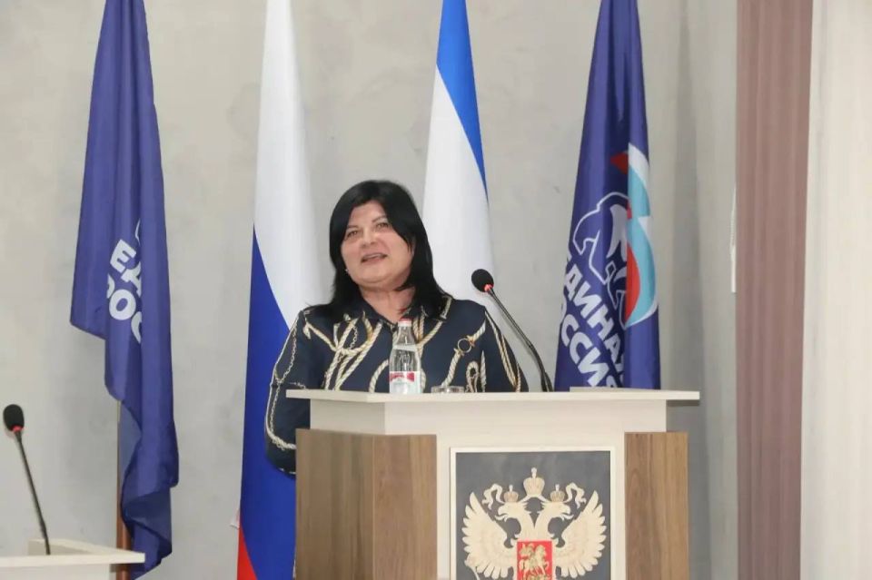 Ольга Урайкина: Финалом рабочей поездки стала встреча в большом зале заседаний администрации Бахчисарайского района с партийным активом и депутатами Бахчисарайского района Ольга Урайкина: Финалом рабочей поездки стала встреча в большом зале заседаний администрации Бахчисарайского района с партийным активом и депутатами Бахчисарайского района