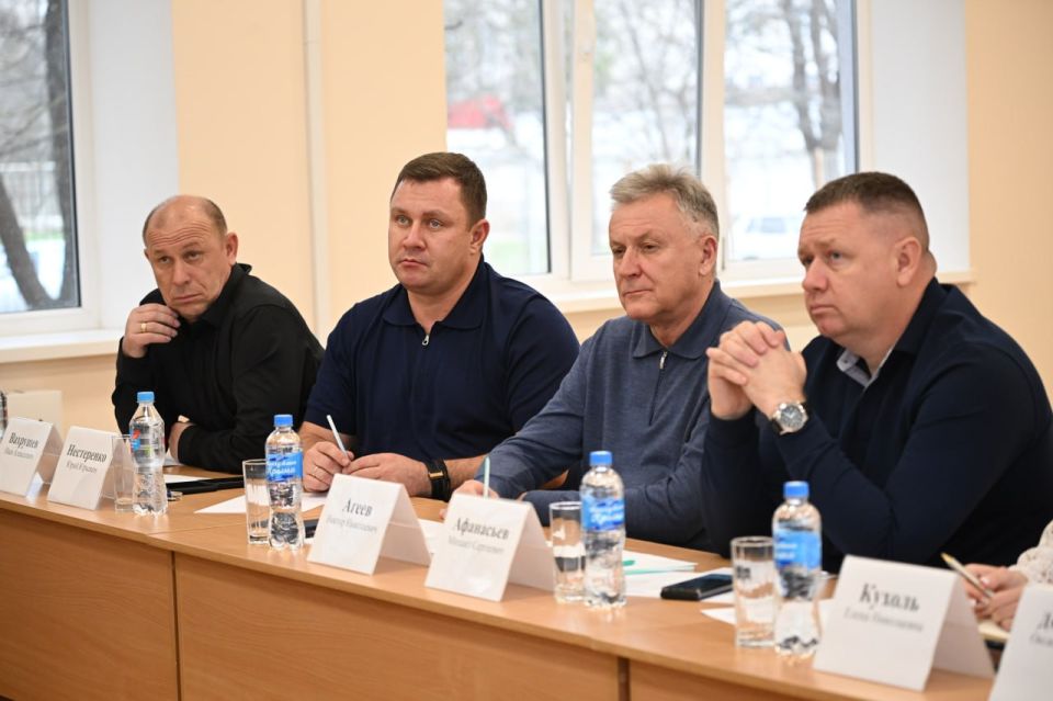 Юрий Нестеренко: Очередная встреча с председателями советом МКД в Аграрном, в зарекомендовавшем себя эффективном формате решения вопросов Юрий Нестеренко: Очередная встреча с председателями советом МКД в Аграрном, в зарекомендовавшем себя эффективном формате решения вопросов