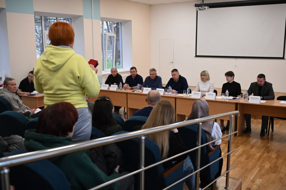 Юрий Нестеренко: Очередная встреча с председателями советом МКД в Аграрном, в зарекомендовавшем себя эффективном формате решения вопросов Юрий Нестеренко: Очередная встреча с председателями советом МКД в Аграрном, в зарекомендовавшем себя эффективном формате решения вопросов