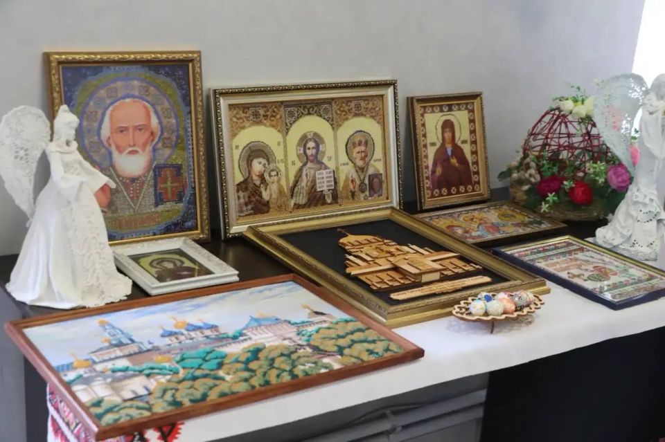 Ольга Урайкина: Сегодня в районном Доме культуры Бахчисарайского района состоялось открытие тематической концертной программы «Единение — наша сила» Ольга Урайкина: Сегодня в районном Доме культуры Бахчисарайского района состоялось открытие тематической концертной программы «Единение — наша сила»