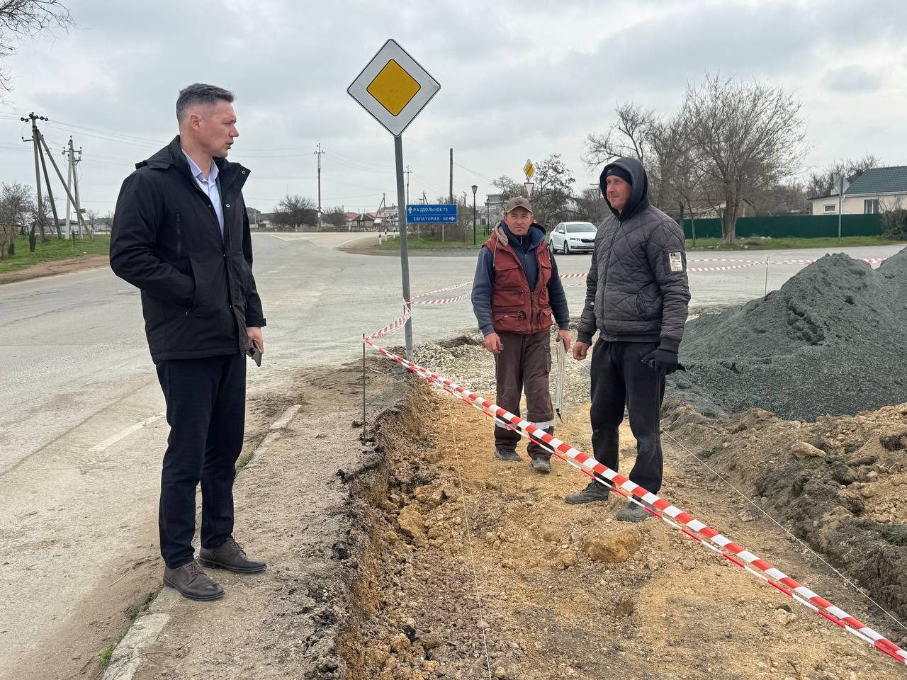 Александр Дудинов: Продолжаем благоустройство общественной территории на улице Полевой в селе Новосельское