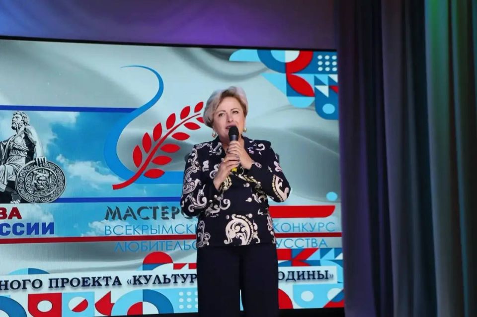 Ольга Урайкина: Сегодня в районном Доме культуры Бахчисарайского района состоялось открытие тематической концертной программы «Единение — наша сила» Ольга Урайкина: Сегодня в районном Доме культуры Бахчисарайского района состоялось открытие тематической концертной программы «Единение — наша сила»