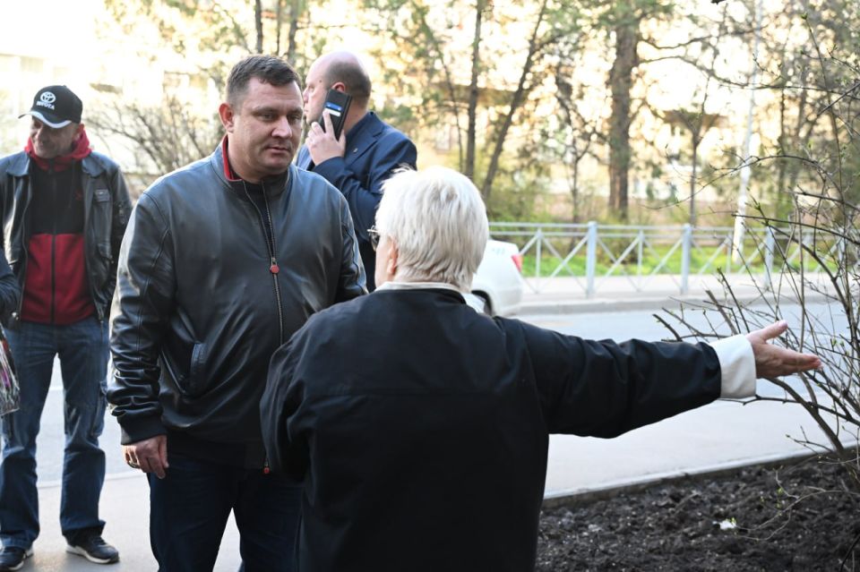 ���� ����������: � ������������� ������ ��� �4 �� ����� ���������������, �������� ���������� ���������������� ������ �������� ��������� ����� �������� � ��������� � �� ������ ����