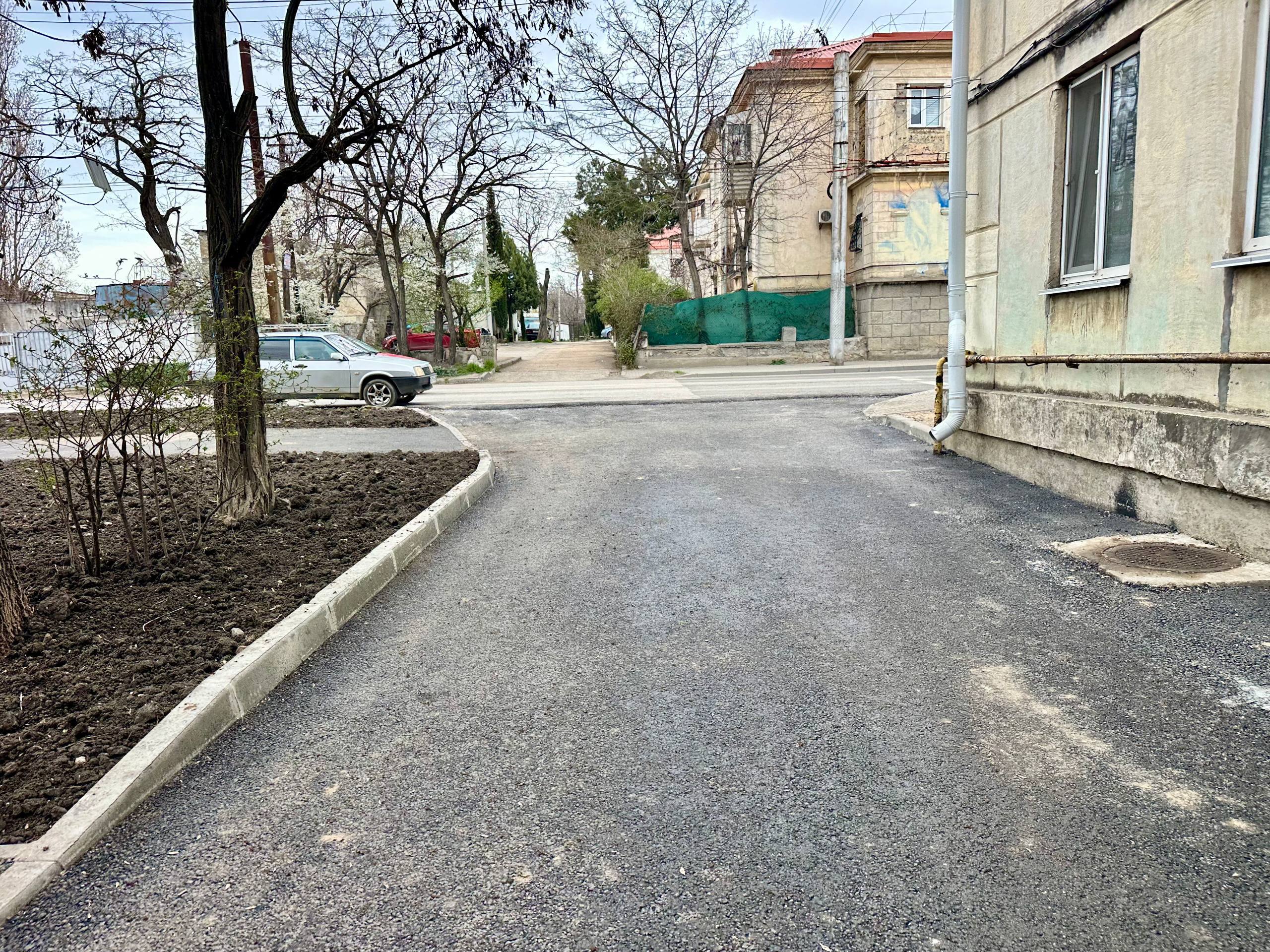 Владимир Немцев: Встретился с жителями дома № 60 по улице Льва Толстого, чтобы обсудить итоги ремонта внутриквартальной дороги и придомовой территории Владимир Немцев: Встретился с жителями дома № 60 по улице Льва Толстого, чтобы обсудить итоги ремонта внутриквартальной дороги и придомовой территории