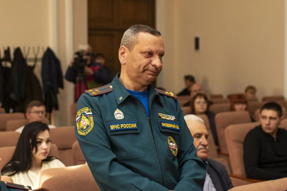 В Симферополе прошло оперативно-хозяйственное совещание, в ходе которого руководители структурных подразделений отчитались о проделанной работе В Симферополе прошло оперативно-хозяйственное совещание, в ходе которого руководители структурных подразделений отчитались о проделанной работе