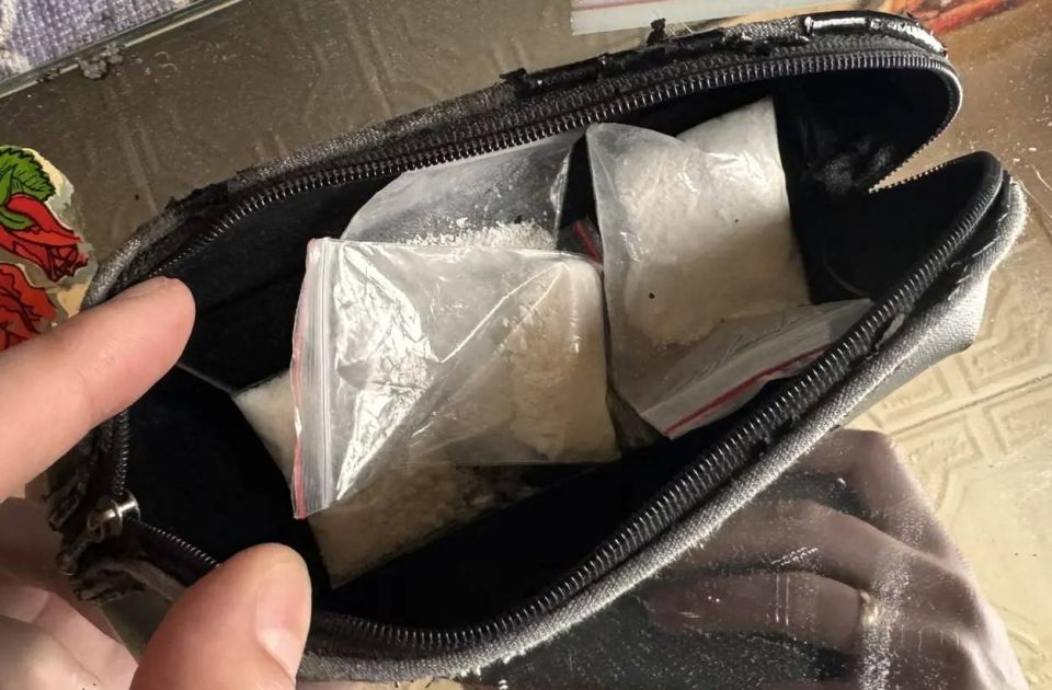 Полиция Симферополя пресекла попытку сбыта крупной партии «соли» – задержанный планировал распространять наркотики через закладки Полиция Симферополя пресекла попытку сбыта крупной партии «соли» – задержанный планировал распространять наркотики через закладки