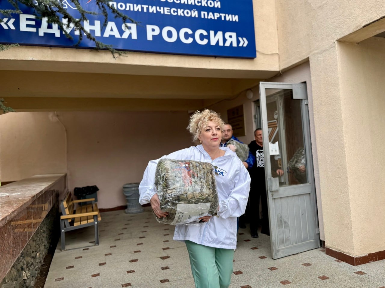 В Евпатории продолжается системная работа по оказанию поддержки военнослужащим, выполняющим боевые задачи в зоне специальной военной операции В Евпатории продолжается системная работа по оказанию поддержки военнослужащим, выполняющим боевые задачи в зоне специальной военной операции