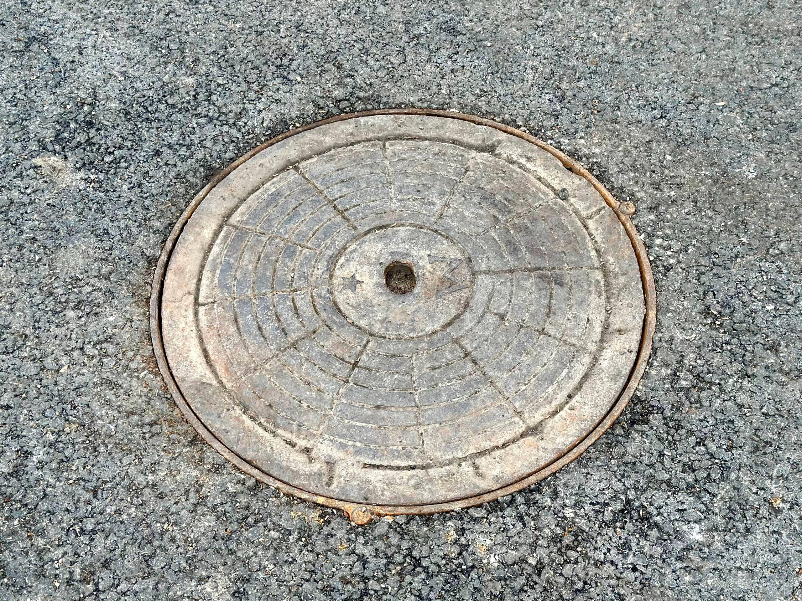 Владимир Немцев: Встретился с жителями дома № 60 по улице Льва Толстого, чтобы обсудить итоги ремонта внутриквартальной дороги и придомовой территории Владимир Немцев: Встретился с жителями дома № 60 по улице Льва Толстого, чтобы обсудить итоги ремонта внутриквартальной дороги и придомовой территории