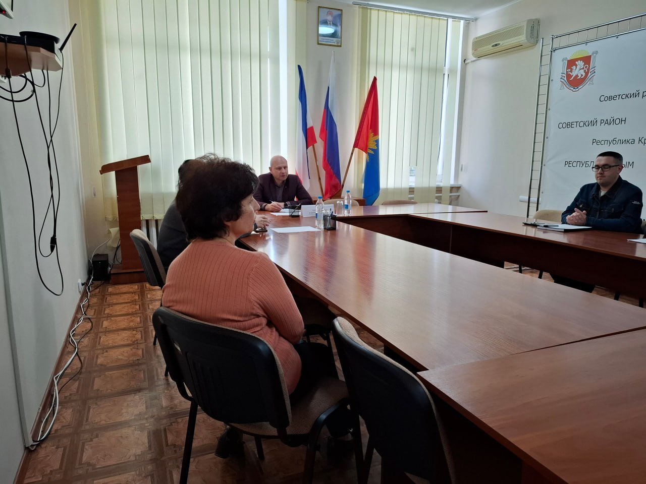 Глава администрации Советского района Александр Харламов провел еженедельный прием граждан при участии председателя Советского районного совета Виктории Грицай и руководителей профильных организаций Глава администрации Советского района Александр Харламов провел еженедельный прием граждан при участии председателя Советского районного совета Виктории Грицай и руководителей профильных организаций