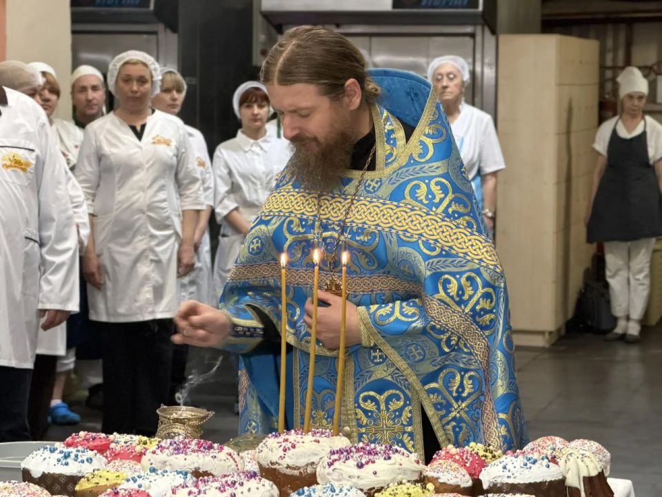 В преддверии Пасхи в Крыму освятили пасхальные куличи В преддверии Пасхи в Крыму освятили пасхальные куличи