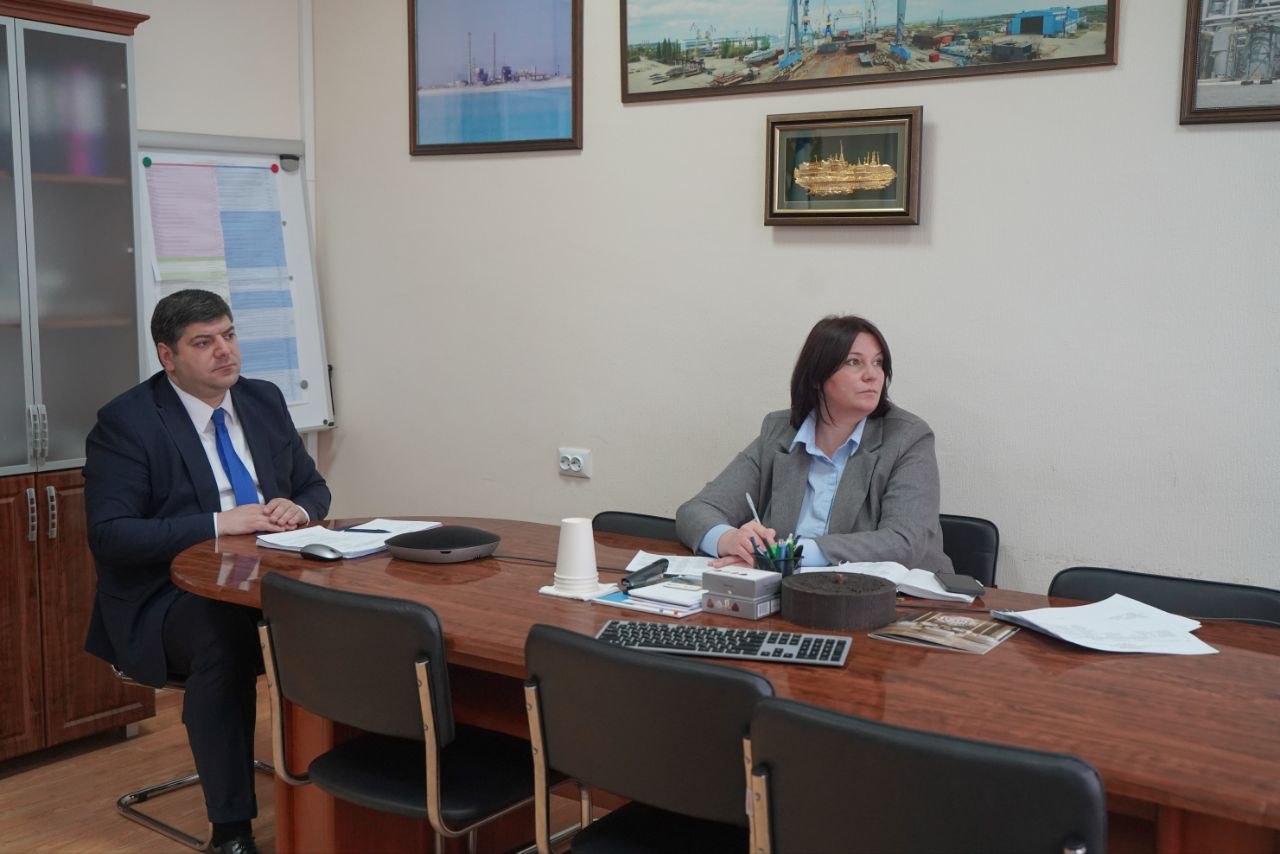 Министр промышленности и торговли Республики Крым Анушаван Агаджанян принял участие в совещании в формате видеоконференцсвязи под руководством Министра промышленности и торговли Российской Федерации Антона Алиханова