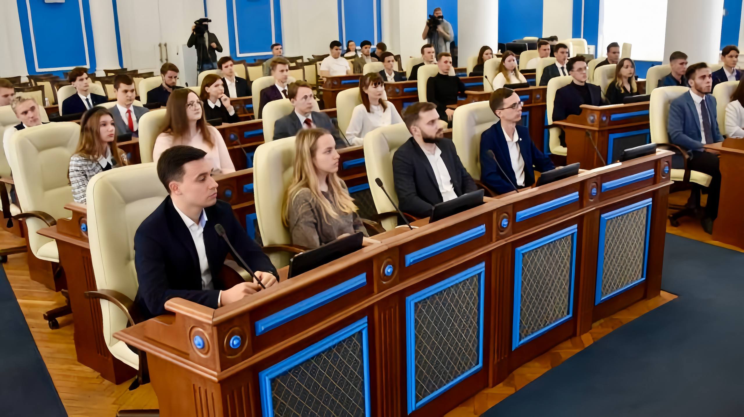 Владимир Немцев: Сегодня подписал распоряжение о создании Конкурсной комиссии по формированию Молодёжного парламента при Законодательном Собрании Севастополя третьего созыва Владимир Немцев: Сегодня подписал распоряжение о создании Конкурсной комиссии по формированию Молодёжного парламента при Законодательном Собрании Севастополя третьего созыва