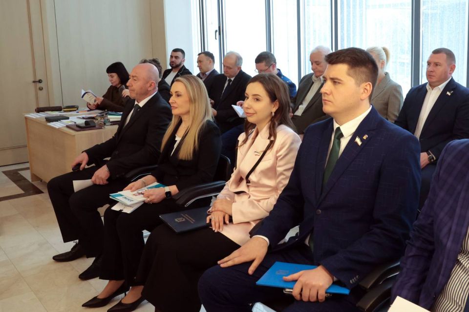 В Госсовете РК прошло очередное заседание Президиума В Госсовете РК прошло очередное заседание Президиума