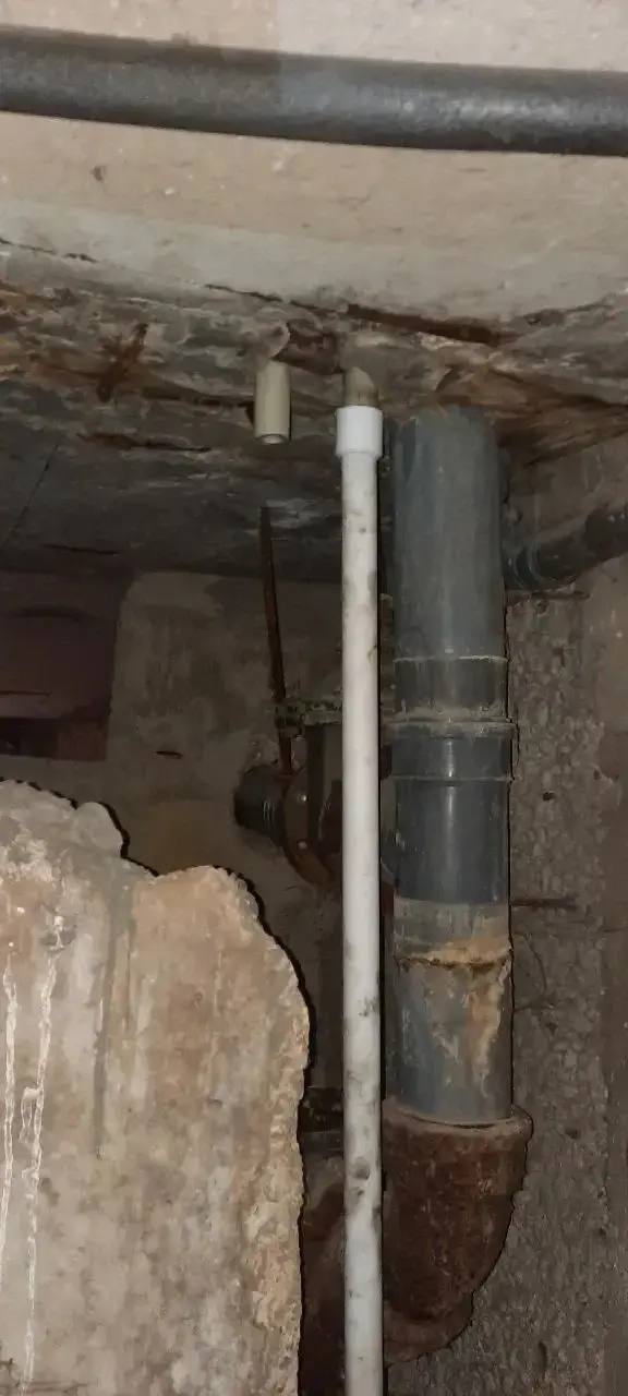 Управляющие компании города продолжают проводить ремонты в многоквартирных домах Керчи