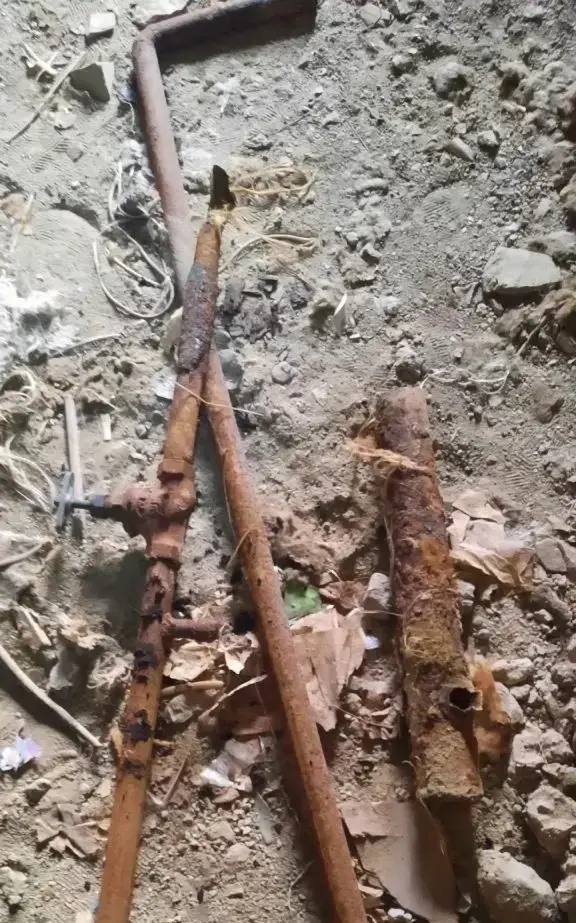 Управляющие компании города продолжают проводить ремонты в многоквартирных домах Керчи Управляющие компании города продолжают проводить ремонты в многоквартирных домах Керчи