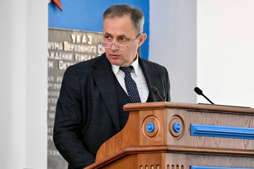 Владимир Немцев: На пленарном заседании также заслушали доклад Уполномоченного по правам человека в городе Севастополе о результатах его деятельности и соблюдении прав и свобод человека и гражданина в городе Севастополе в... Владимир Немцев: На пленарном заседании также заслушали доклад Уполномоченного по правам человека в городе Севастополе о результатах его деятельности и соблюдении прав и свобод человека и гражданина в городе Севастополе в...