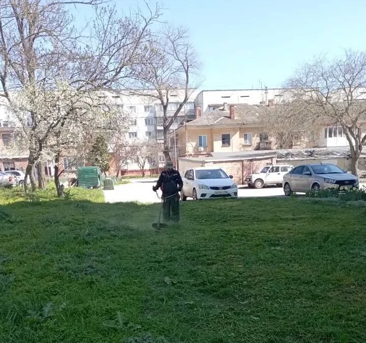 Управляющие компании города продолжают проводить ремонты в многоквартирных домах Керчи Управляющие компании города продолжают проводить ремонты в многоквартирных домах Керчи