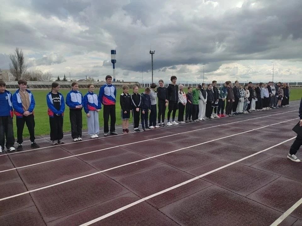 Фестиваль ГТО в Сакском районе: юные спортсмены показали свою силу и выносливость!