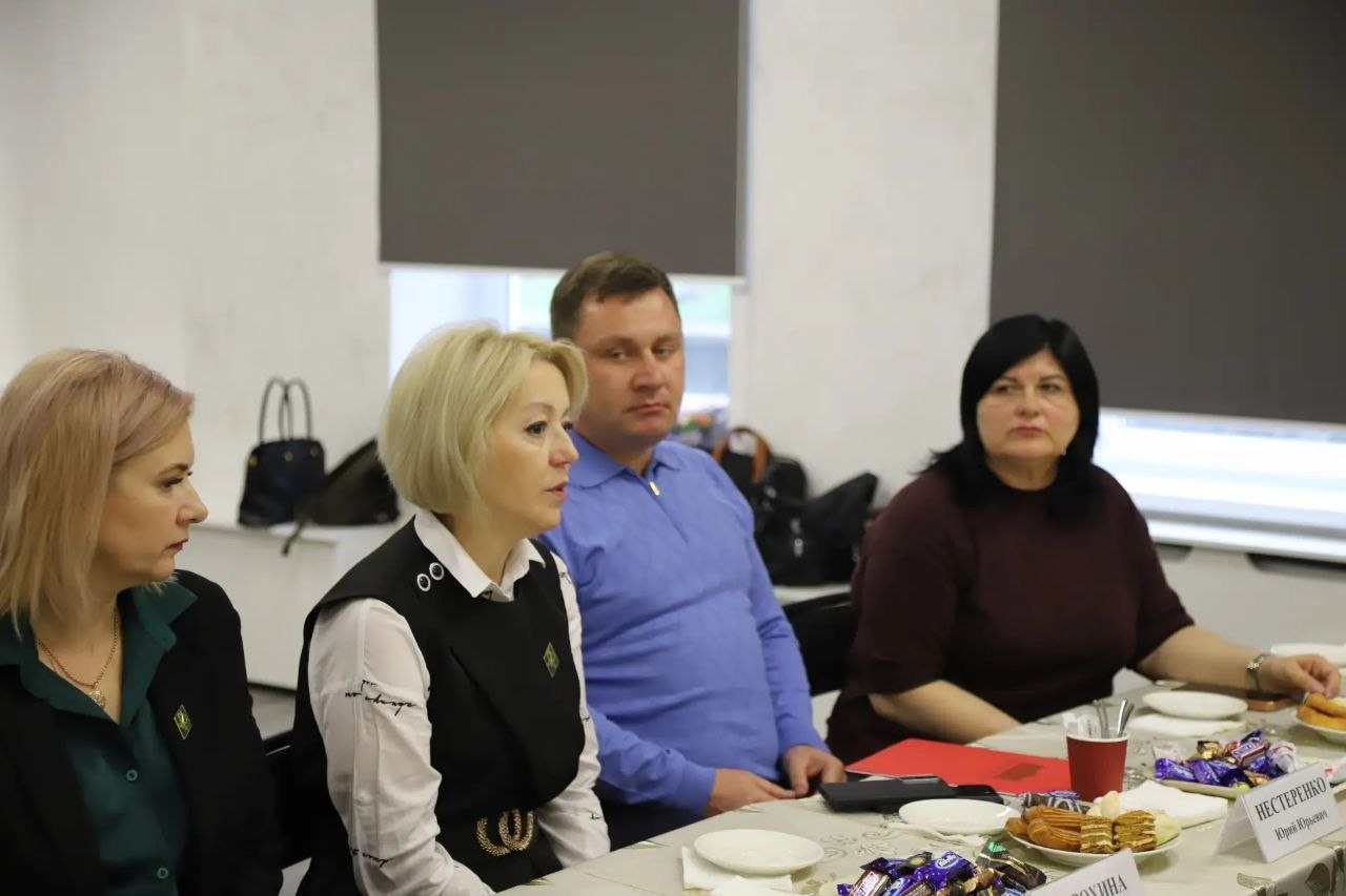 Ольга Урайкина: В центральной районной библиотеке им. А. С. Пушкина состоялась традиционная встреча с родственниками и жёнами участников специальной военной операции Ольга Урайкина: В центральной районной библиотеке им. А. С. Пушкина состоялась традиционная встреча с родственниками и жёнами участников специальной военной операции