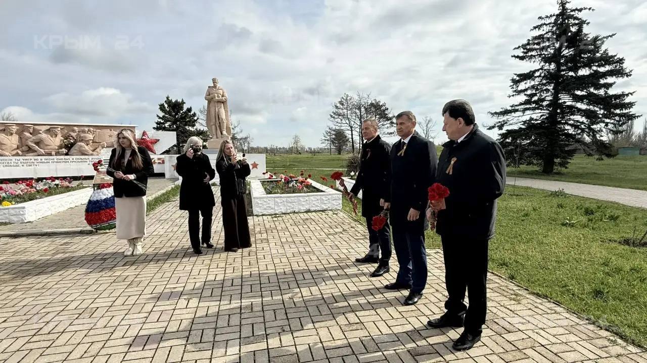 В Армянске отмечают 82-ю годовщину освобождения города от немецко-фашистских захватчиков В Армянске отмечают 82-ю годовщину освобождения города от немецко-фашистских захватчиков