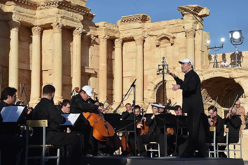 Денис Батурин: Два концерта. Один состоялся в 2016 году в освобожденной от ИГИЛ* Пальмире в Сирии Денис Батурин: Два концерта. Один состоялся в 2016 году в освобожденной от ИГИЛ* Пальмире в Сирии