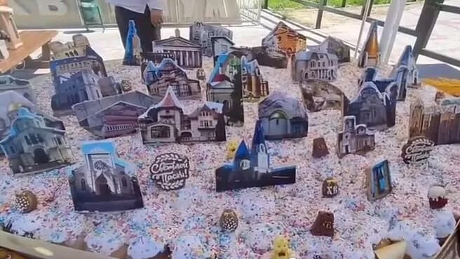 Рекордный "крымский" кулич уже готовят в Бахчисарайском парке миниатюр