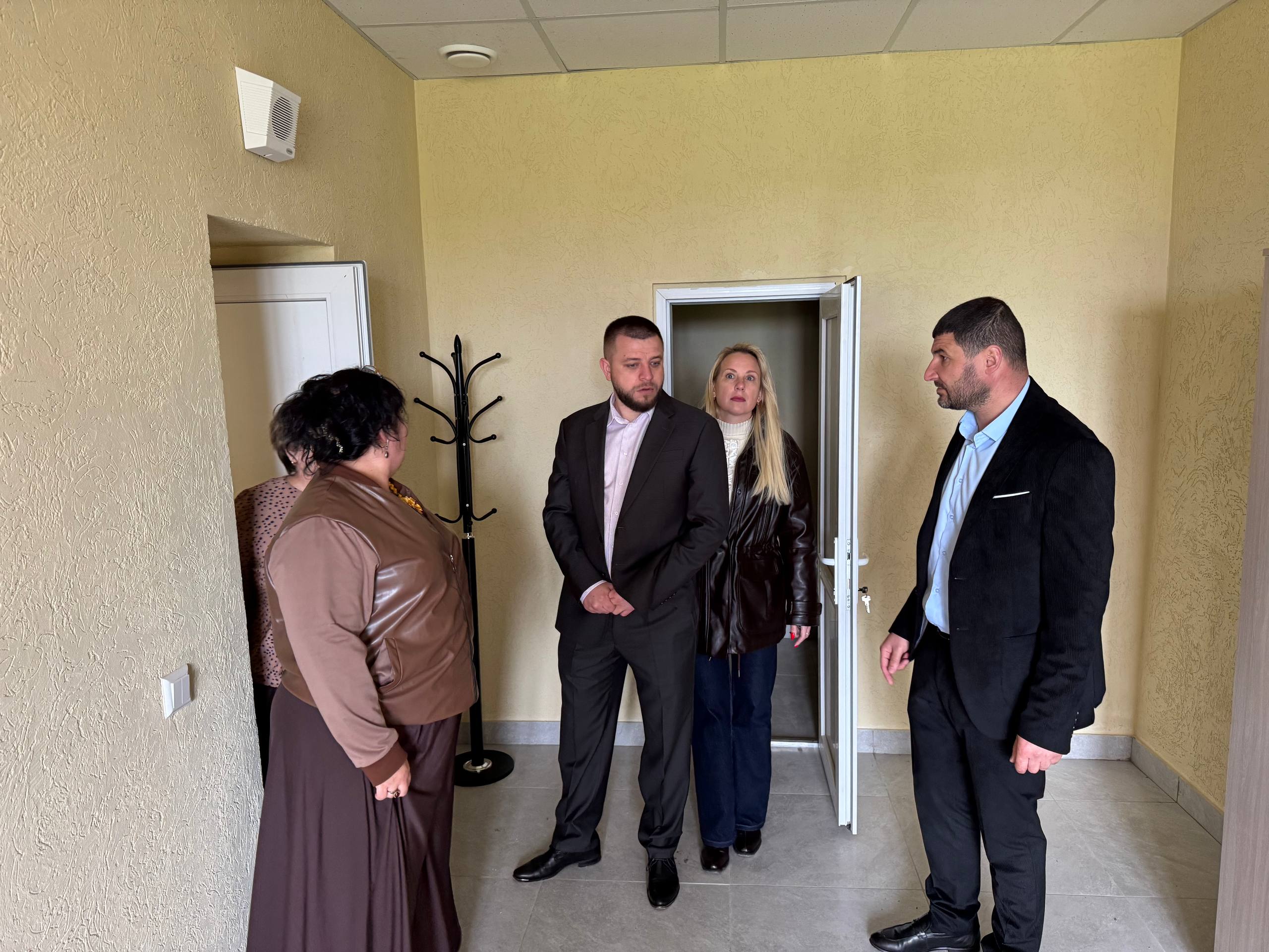 Кирилл Чебышев: Также в рамках рабочего выезда в село Грушевка посетил важный для жителей объект — сельский клуб, который был полностью восстановлен в рамках капитального ремонта Кирилл Чебышев: Также в рамках рабочего выезда в село Грушевка посетил важный для жителей объект — сельский клуб, который был полностью восстановлен в рамках капитального ремонта