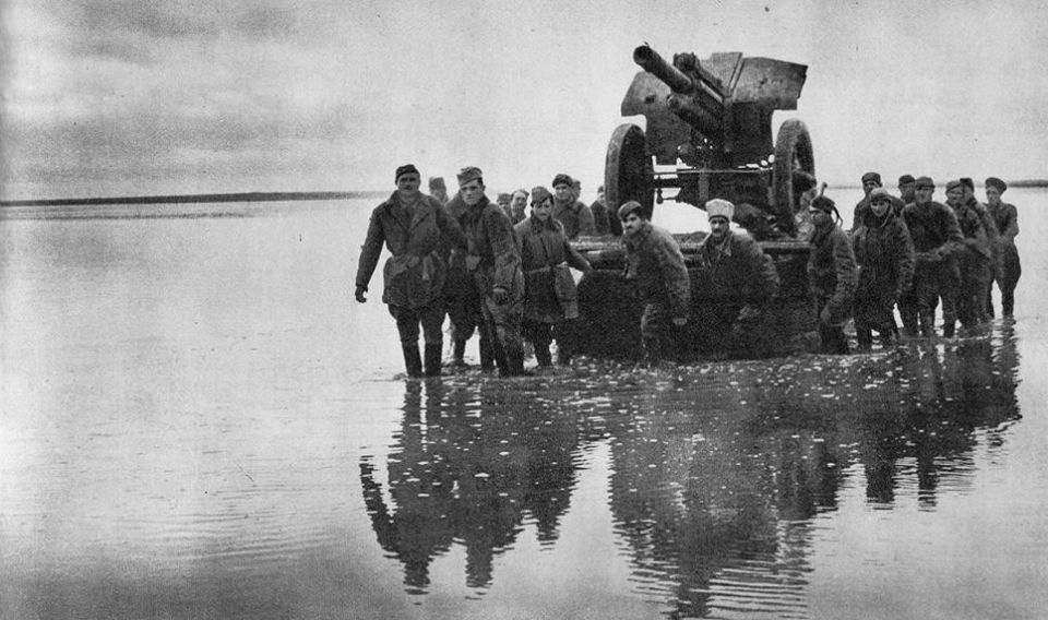 Николай Стариков: 82 года назад началась Крымская стратегическая наступательная операция советских войск