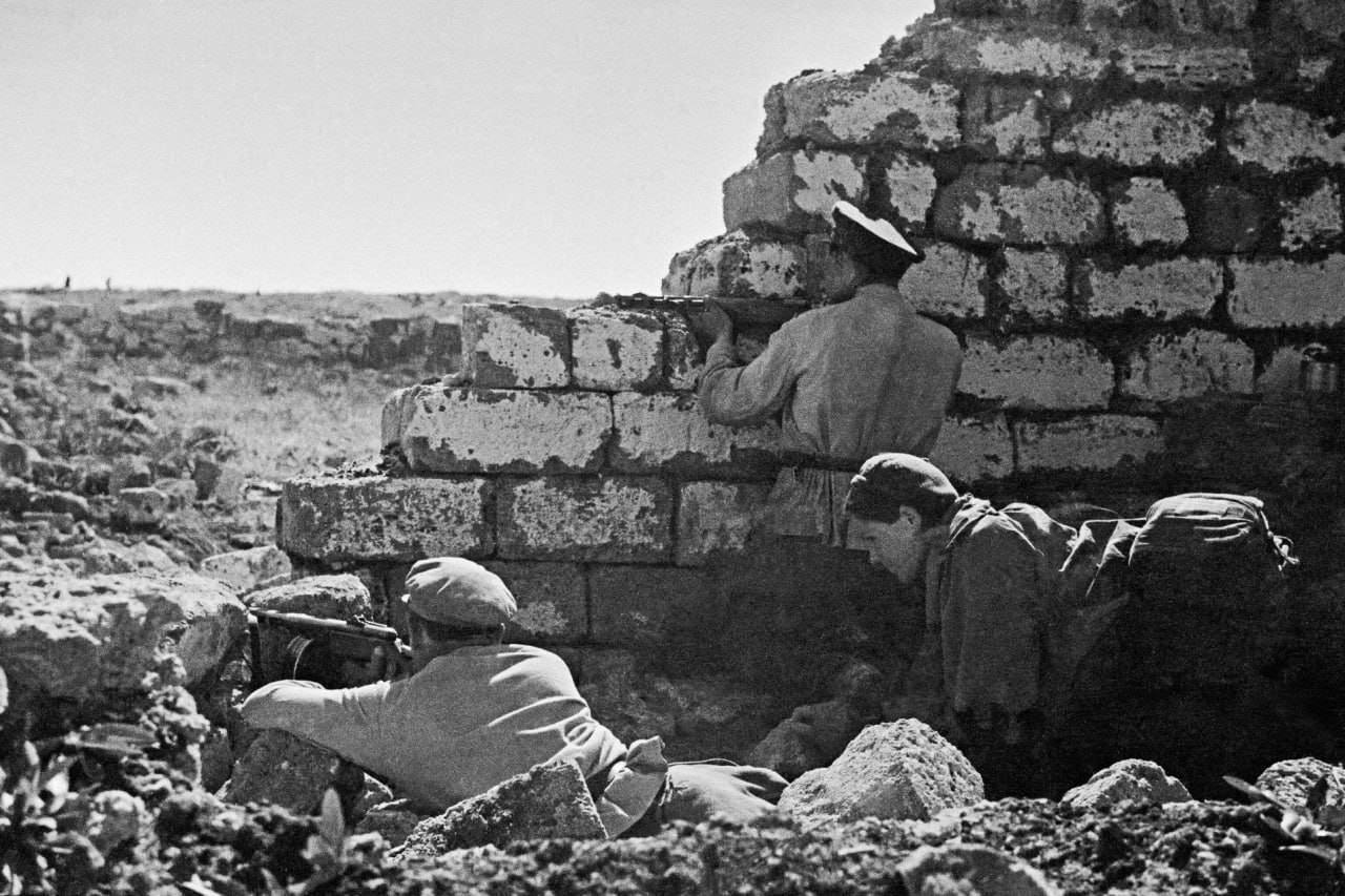 8 апреля 1944 года началась Крымская операция 8 апреля 1944 года началась Крымская операция