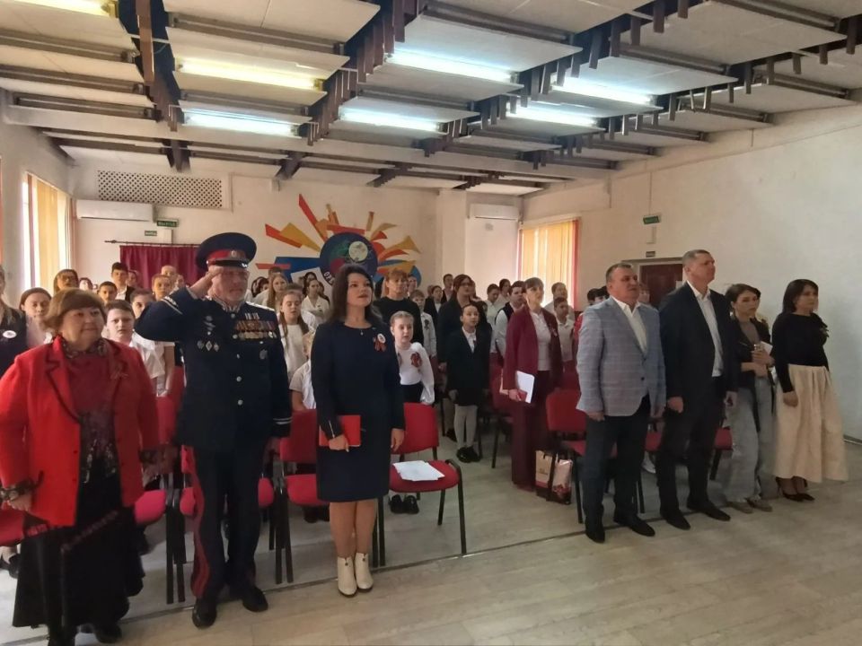 8 апреля 2026 года в Сакском районе состоялся муниципальный этап Всероссийской молодёжной патриотической акции «Наши семейные книги памяти» на базе МБОУ «Ореховская средняя школа», организованный отделом образования... 8 апреля 2026 года в Сакском районе состоялся муниципальный этап Всероссийской молодёжной патриотической акции «Наши семейные книги памяти» на базе МБОУ «Ореховская средняя школа», организованный отделом образования...
