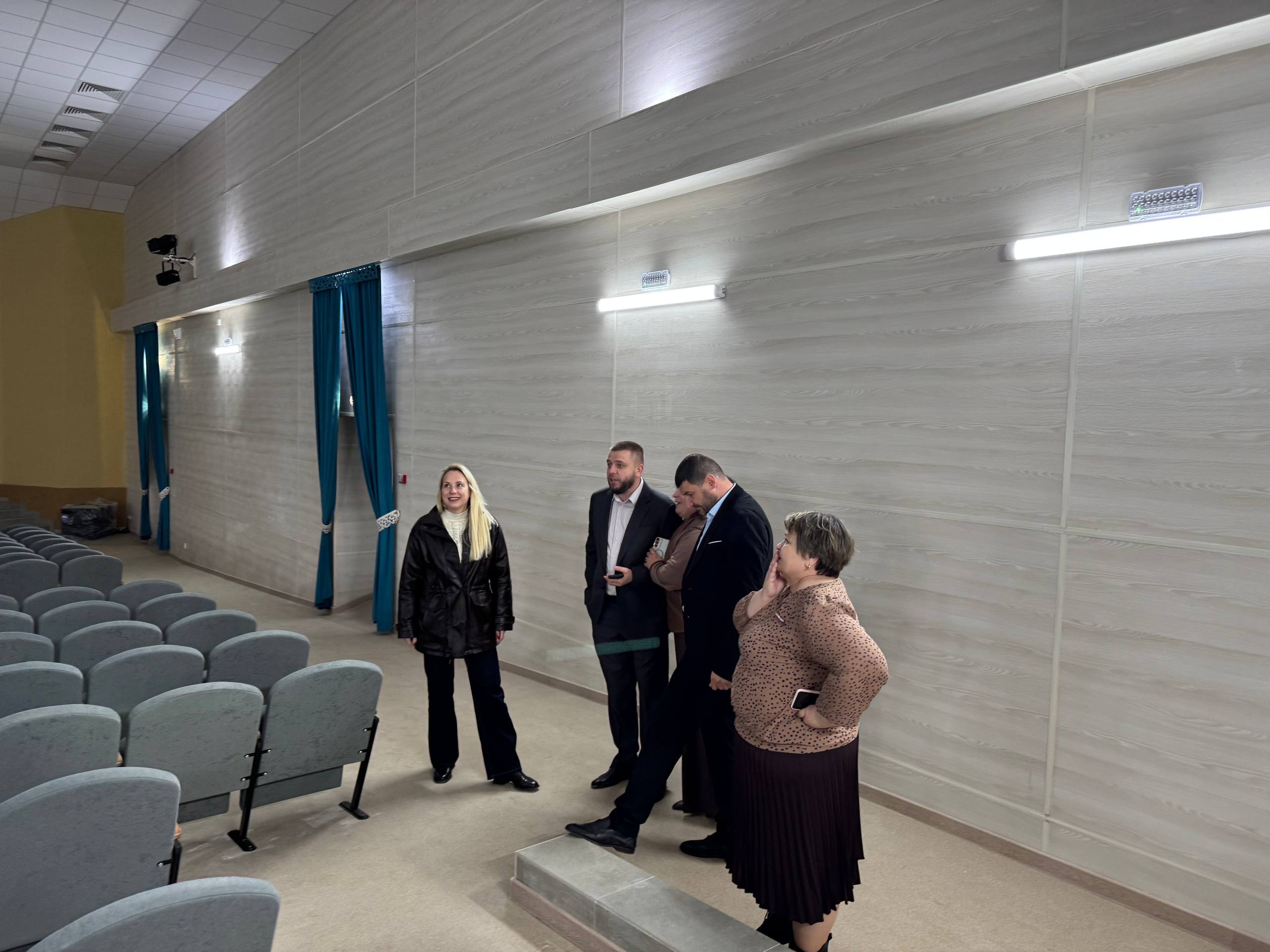 Кирилл Чебышев: Также в рамках рабочего выезда в село Грушевка посетил важный для жителей объект — сельский клуб, который был полностью восстановлен в рамках капитального ремонта Кирилл Чебышев: Также в рамках рабочего выезда в село Грушевка посетил важный для жителей объект — сельский клуб, который был полностью восстановлен в рамках капитального ремонта