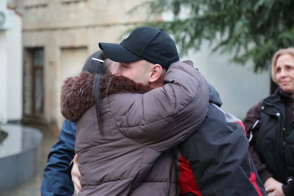 Галина Огнёва: Сегодня мы стали свидетелями трогательного события: 10 молодых людей, полных патриотизма и решимости, отправились для прохождения срочной военной службы в ряды Вооружённых Сил Российской Федерации Галина Огнёва: Сегодня мы стали свидетелями трогательного события: 10 молодых людей, полных патриотизма и решимости, отправились для прохождения срочной военной службы в ряды Вооружённых Сил Российской Федерации