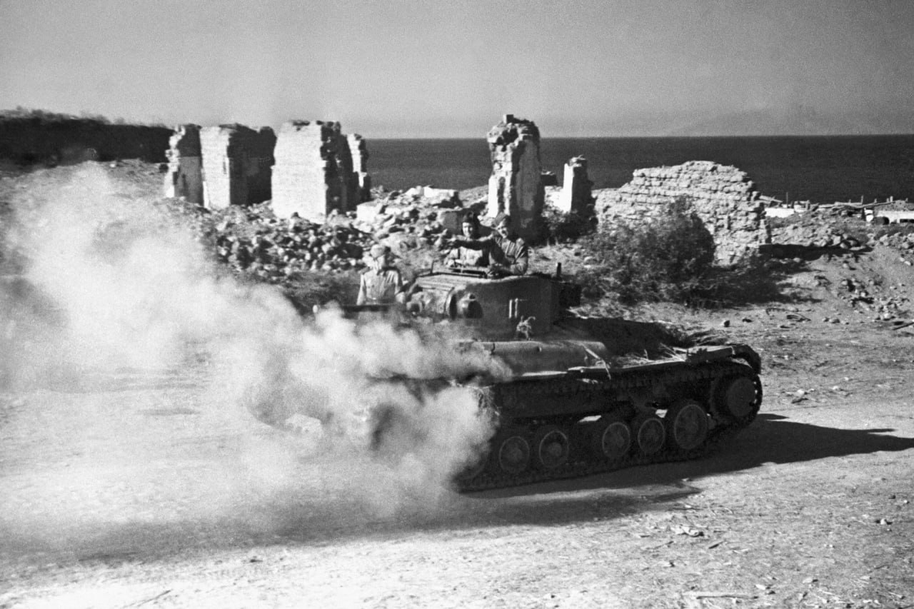 8 апреля 1944 года началась Крымская операция