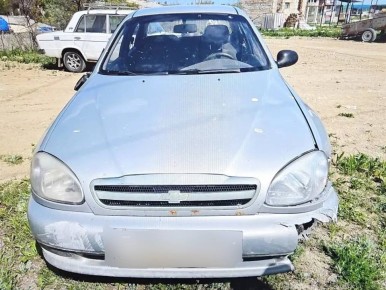 В Ялте мужчина угнал автомобиль и попал в ДТП