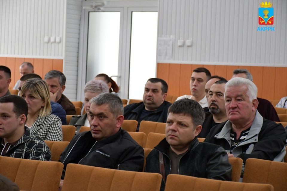 Василий Грабован: Сегодня в администрации Красногвардейского района и.о. прокурора Республики Крым Дмитрий Егоров и Уполномоченный по защите прав предпринимателей в Республике Крым Светлана Лужецкая провели выездную... Василий Грабован: Сегодня в администрации Красногвардейского района и.о. прокурора Республики Крым Дмитрий Егоров и Уполномоченный по защите прав предпринимателей в Республике Крым Светлана Лужецкая провели выездную...