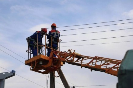 В Крыму тянут энергосети к участкам бойцов СВО