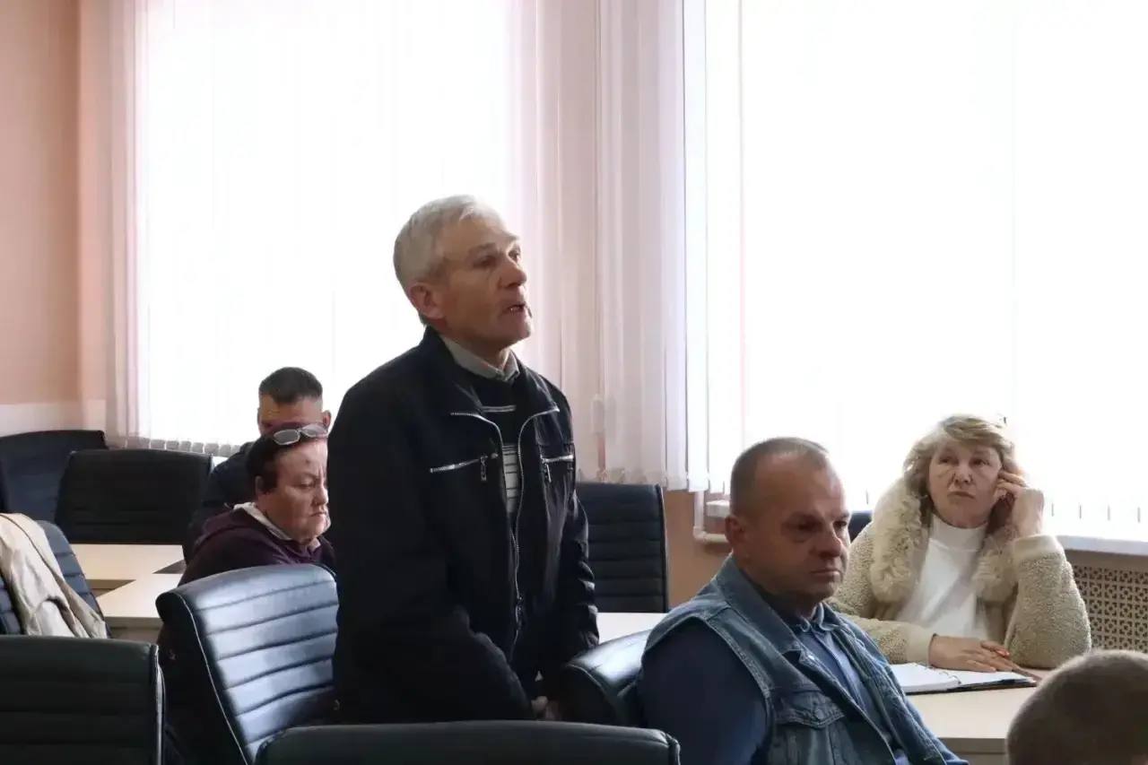 Глава администрации Джанкойского района Инна Федоренко совместно со своими заместителями провела совещание с представителями садовых некоммерческих товариществ района Глава администрации Джанкойского района Инна Федоренко совместно со своими заместителями провела совещание с представителями садовых некоммерческих товариществ района