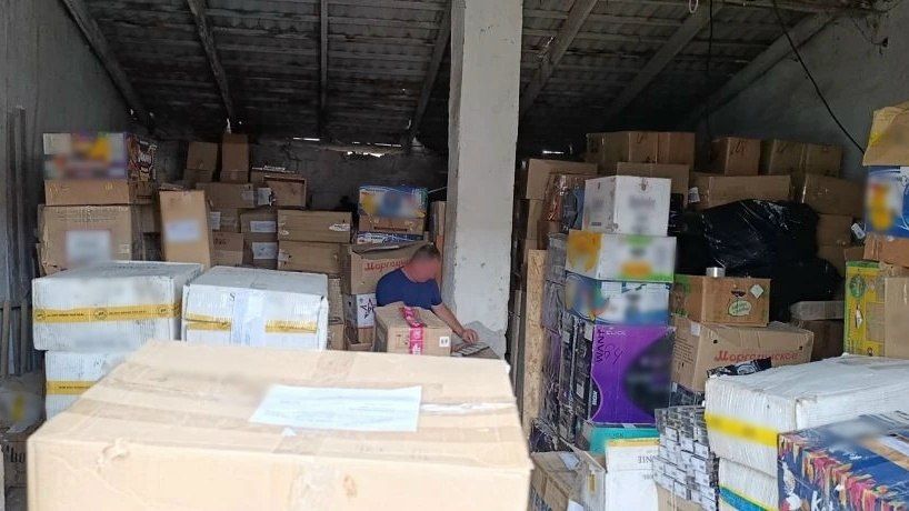 В Феодосии пойдёт под суд житель Крыма, закупивший для продажи свыше 200 тысяч пачек сигарет без акцизов В Феодосии пойдёт под суд житель Крыма, закупивший для продажи свыше 200 тысяч пачек сигарет без акцизов
