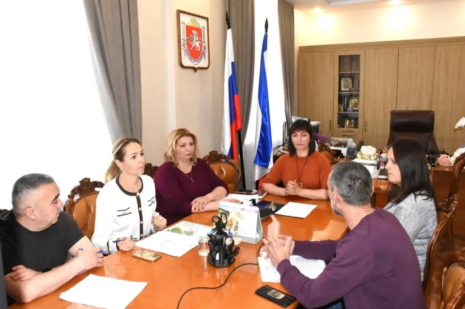 Лариса Кулинич: В ходе прямого межведомственного совещания вырабатывается решение проблемного вопроса граждан Лариса Кулинич: В ходе прямого межведомственного совещания вырабатывается решение проблемного вопроса граждан