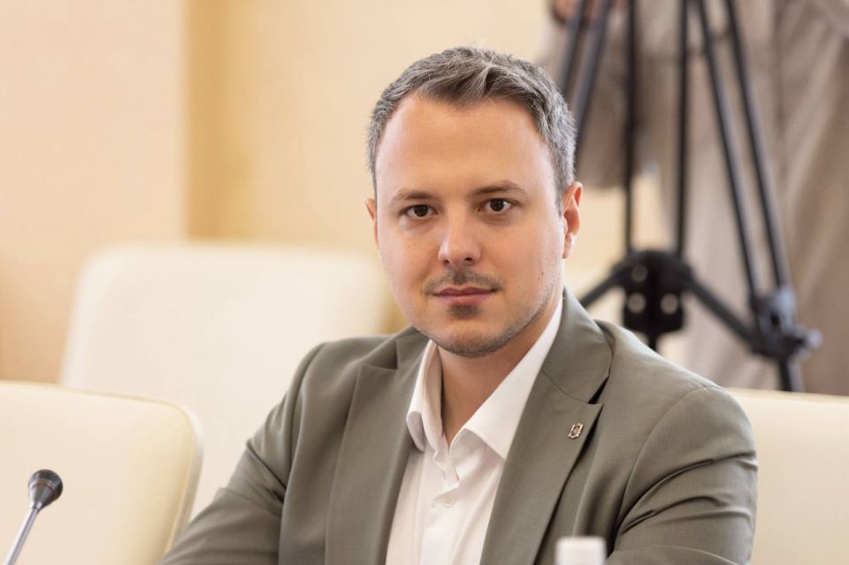 Алексей Зинченко: Принял участие в заседании наблюдательного совета Крымского регионального отделения Российского общества «Знание» под председательством Главы Республики Крым Сергея Аксёнова Алексей Зинченко: Принял участие в заседании наблюдательного совета Крымского регионального отделения Российского общества «Знание» под председательством Главы Республики Крым Сергея Аксёнова