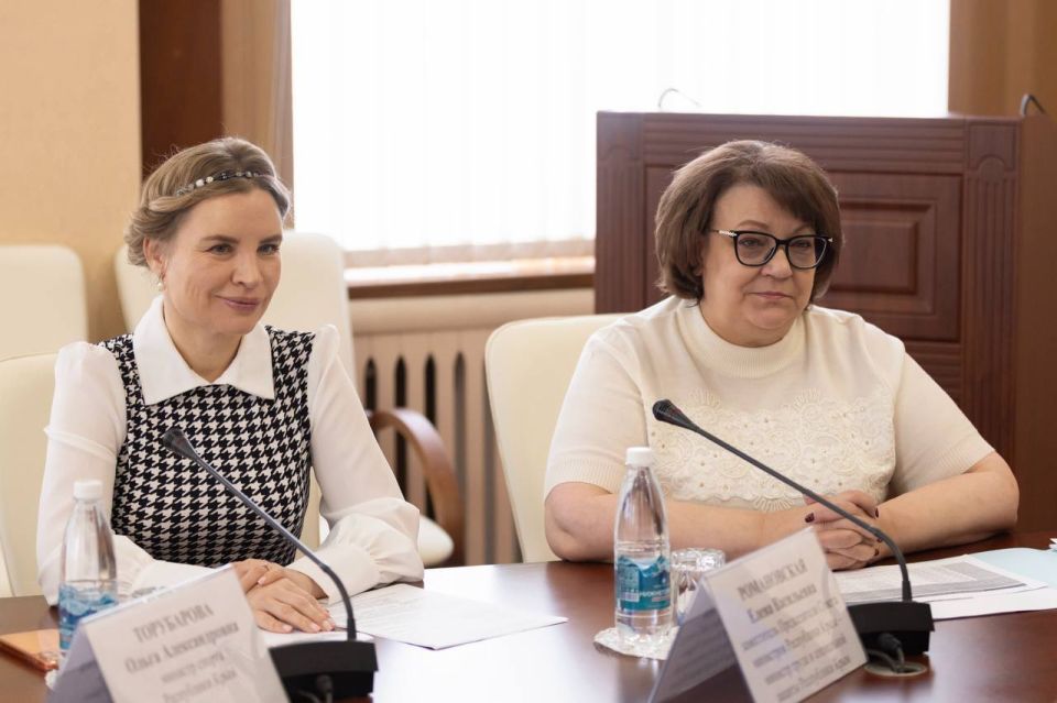 Алексей Зинченко: Принял участие в заседании наблюдательного совета Крымского регионального отделения Российского общества «Знание» под председательством Главы Республики Крым Сергея Аксёнова Алексей Зинченко: Принял участие в заседании наблюдательного совета Крымского регионального отделения Российского общества «Знание» под председательством Главы Республики Крым Сергея Аксёнова