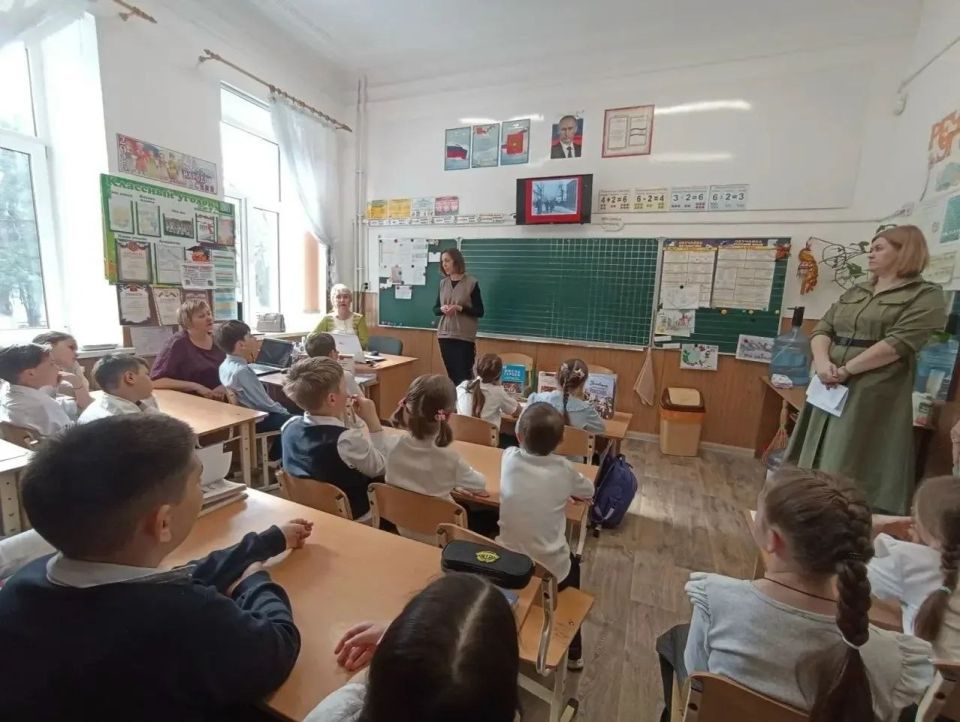 В Симферополе прошёл урок, посвящённый освобождению города В Симферополе прошёл урок, посвящённый освобождению города