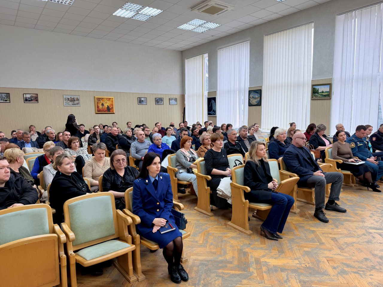 Юрий Нестеренко: Провел рабочую встречу с депутатским корпусом и партийным активом Симферопольского района Юрий Нестеренко: Провел рабочую встречу с депутатским корпусом и партийным активом Симферопольского района