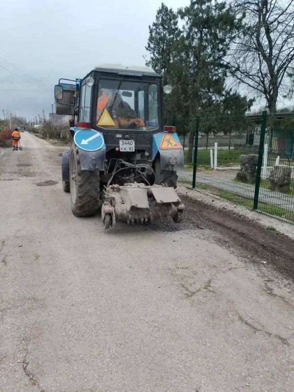 Антон Кравец: Благодаря программам, направленным на улучшение качества автомобильных дорог в нашем районе ведутся работы по ямочному ремонту Антон Кравец: Благодаря программам, направленным на улучшение качества автомобильных дорог в нашем районе ведутся работы по ямочному ремонту