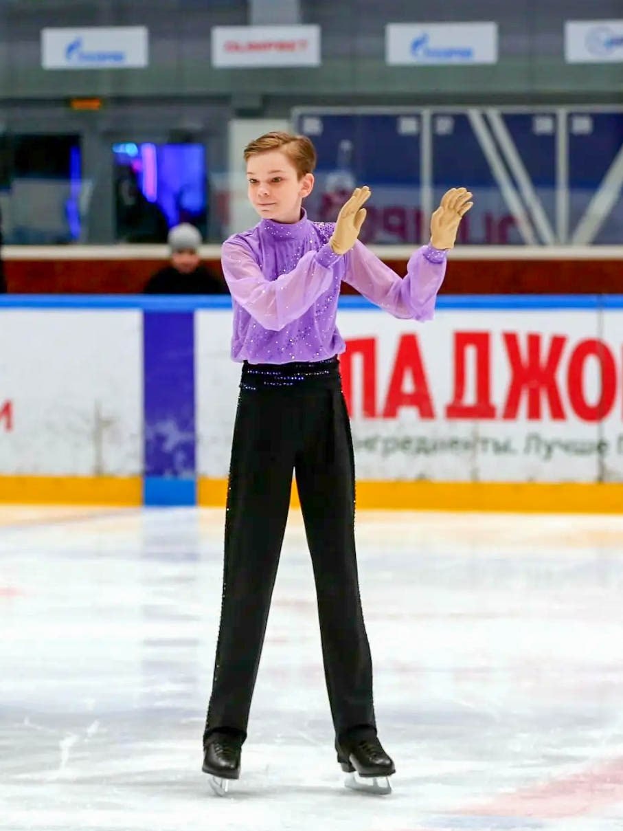 Юный крымчанин одержал победу на этапе Гран-при России и СНГ по адаптивному фигурному катанию