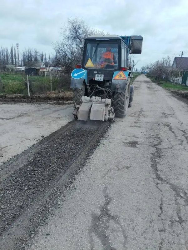 Антон Кравец: Благодаря программам, направленным на улучшение качества автомобильных дорог в нашем районе ведутся работы по ямочному ремонту Антон Кравец: Благодаря программам, направленным на улучшение качества автомобильных дорог в нашем районе ведутся работы по ямочному ремонту