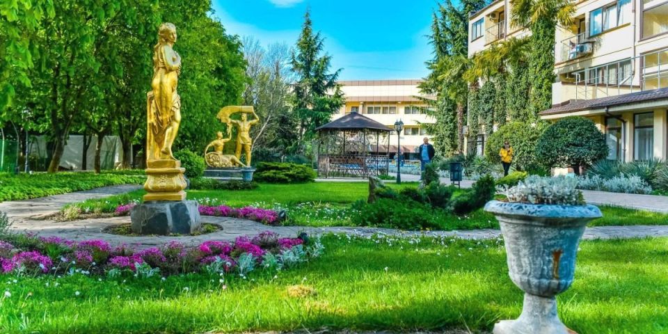 Какие санатории для детей работают в Крыму: методы лечения и инфраструктура Какие санатории для детей работают в Крыму: методы лечения и инфраструктура