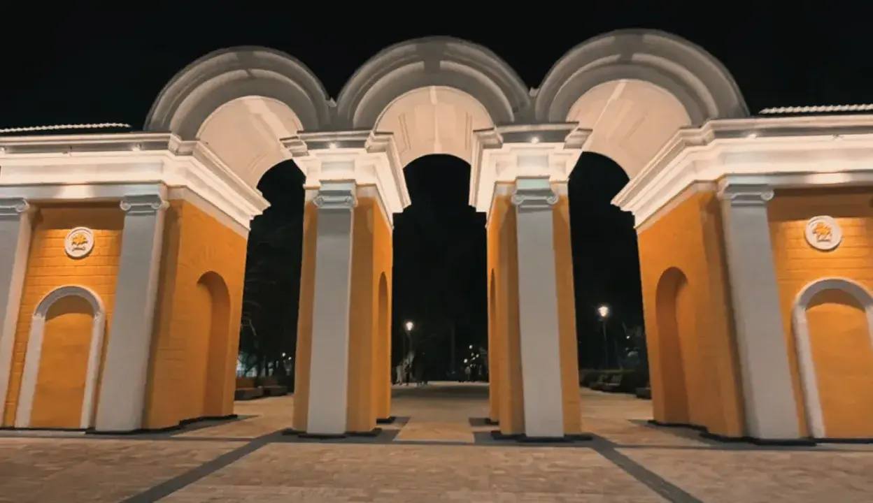 Олег Каторгин: Обновлённый Приморский парк в вечерних огнях Олег Каторгин: Обновлённый Приморский парк в вечерних огнях