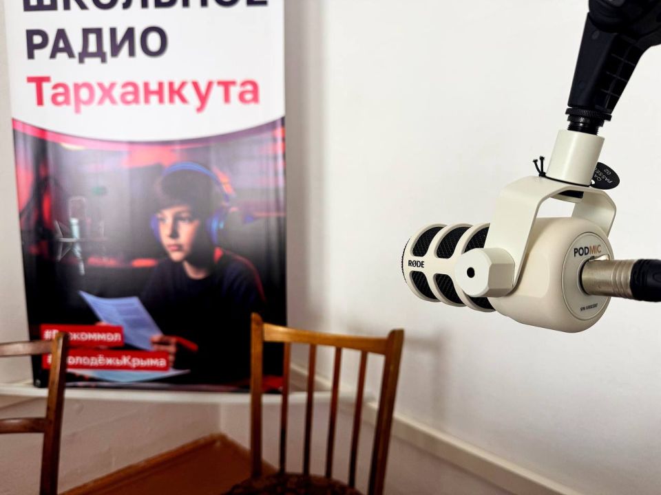 Александр Дудинов: Принял участие в открытии школьного радио в Медведевской школе Александр Дудинов: Принял участие в открытии школьного радио в Медведевской школе